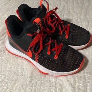 Nike Men’s Black and Red Athletic Low-Top Shoes